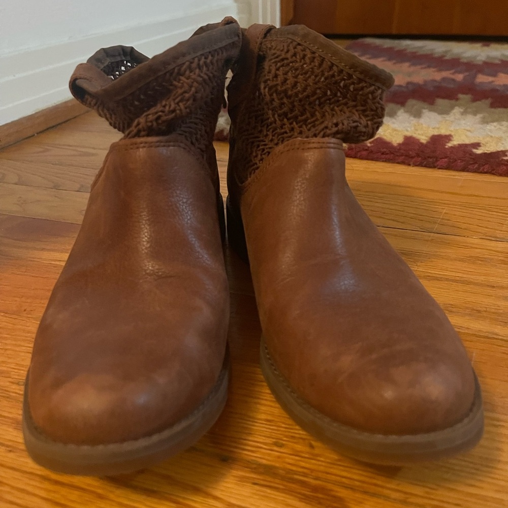 Brown Ankle Timberland Leather Boots with Knit Cuff